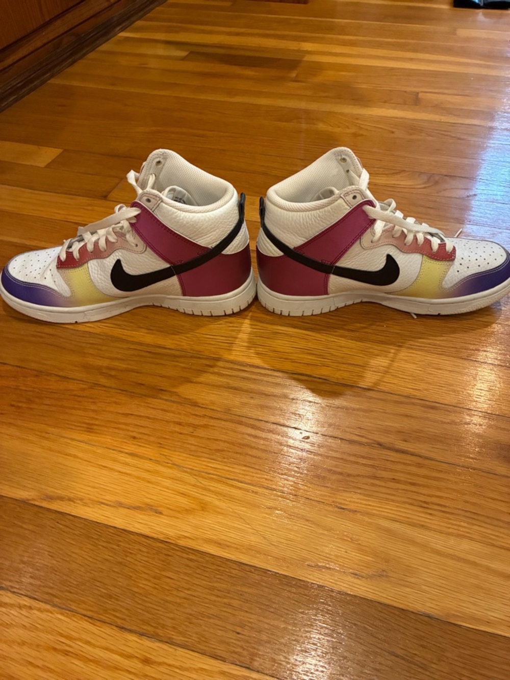 Nike Dunk High Ombré UEC- worn twice 
Wm’s sz7